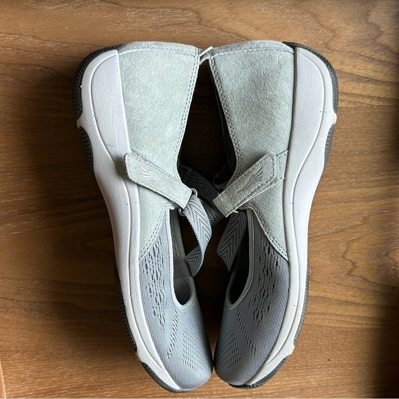 Dansko Haven Light Gray Suede Mary Jane Flats Adjustable Velcro Strap - Picture 4 of 12
